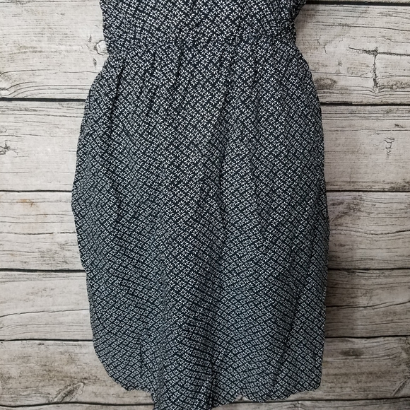 Old Navy Women Black Casual Dress S.Pit to pit approx:  16 inches Right shoul - Picture 3 of 7